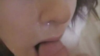 Cô gái tóc vàng phim sex hentai không che với cặp kính